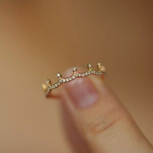 925 Silver Vintage Elegant Crown Ring with Synthetic Zirconia